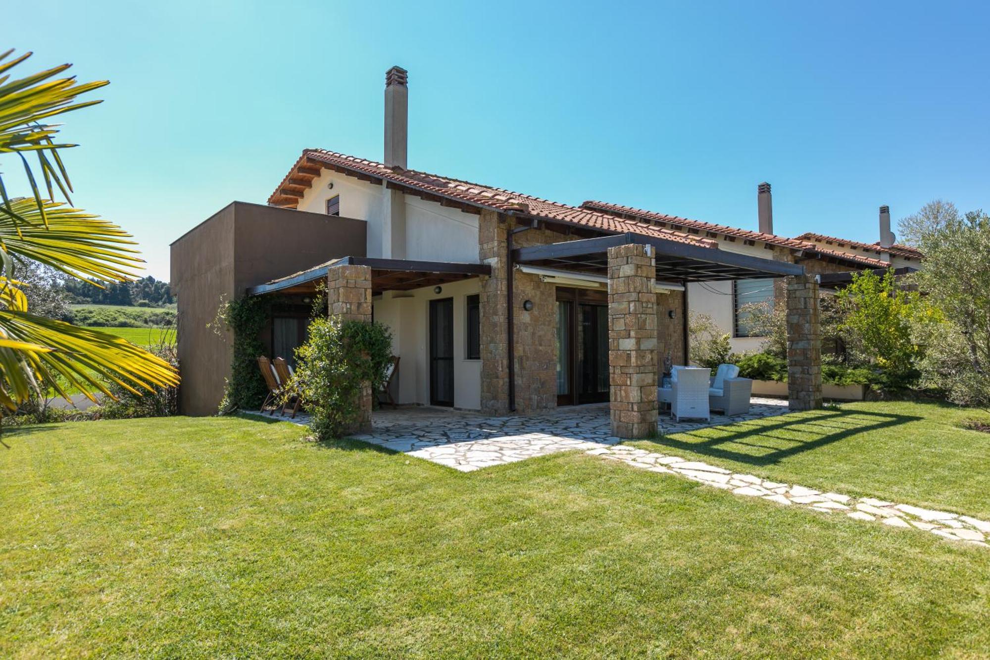 Serenity Villas, Nilie Hospitality Mgmt Fourka Exterior foto
