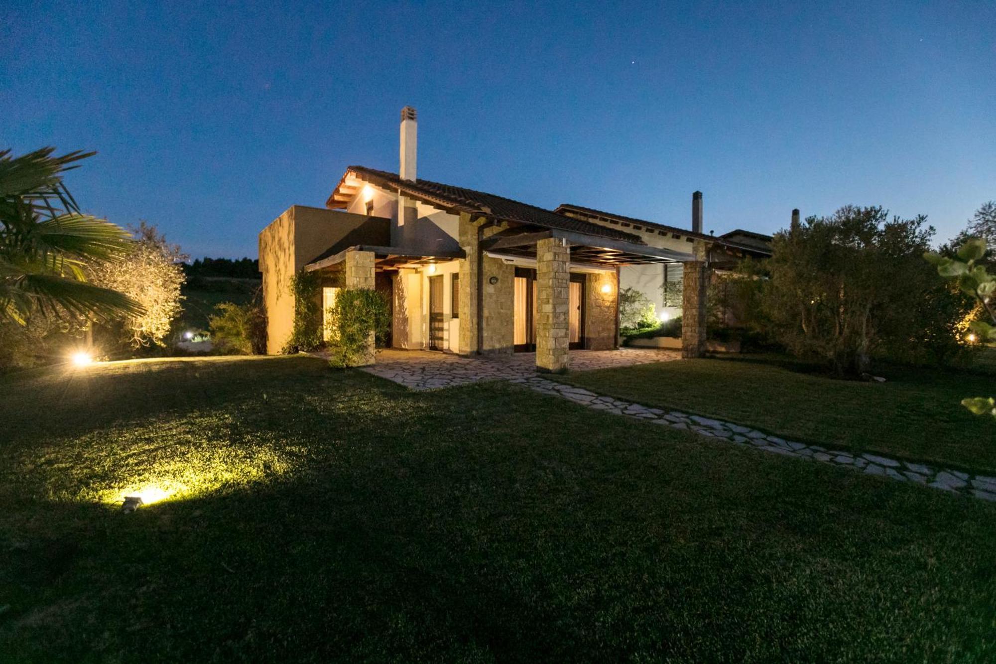 Serenity Villas, Nilie Hospitality Mgmt Fourka Exterior foto