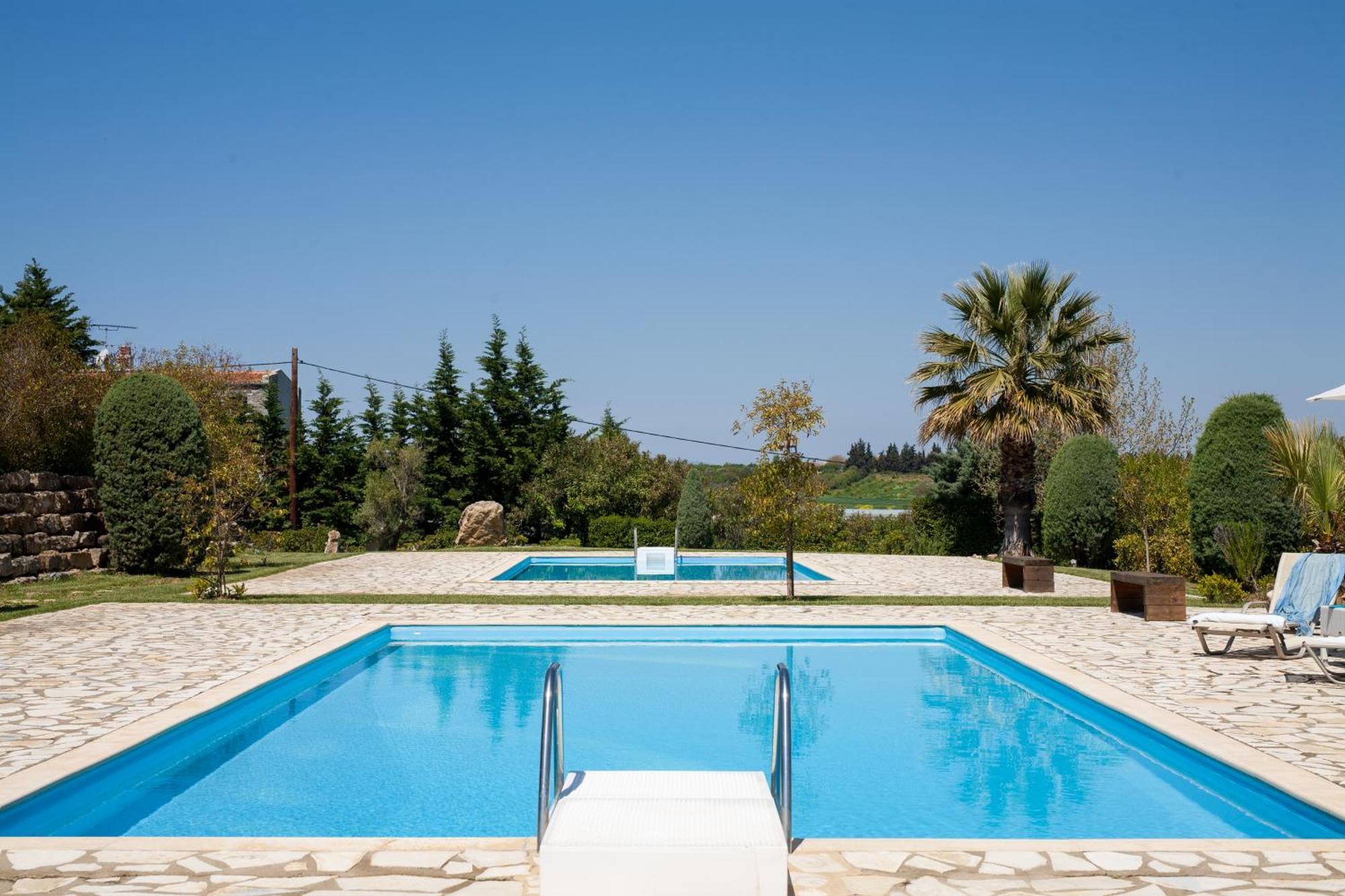 Serenity Villas, Nilie Hospitality Mgmt Fourka Exterior foto