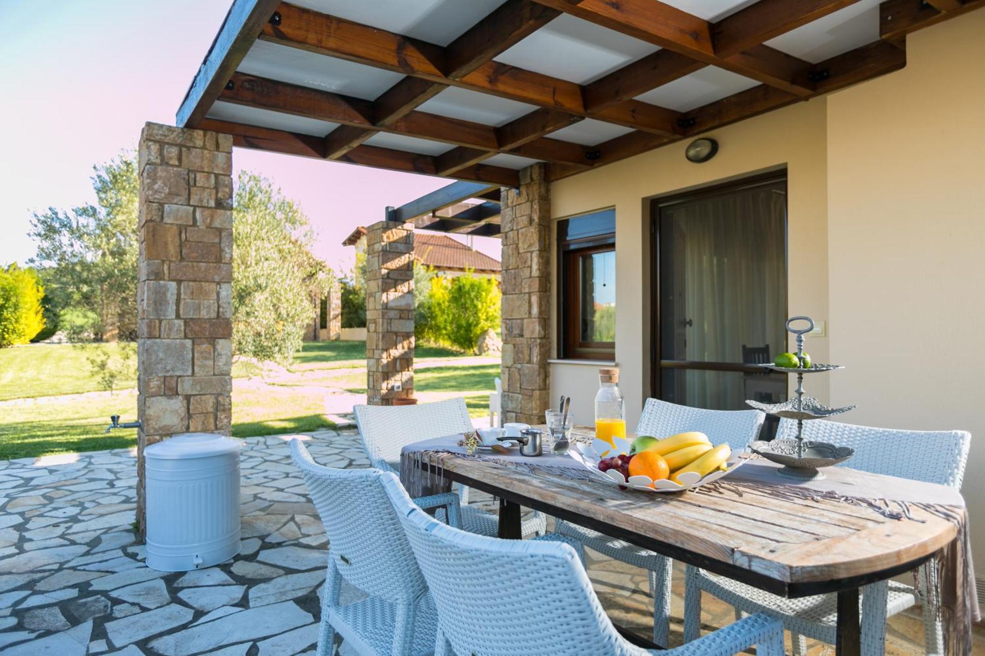 Serenity Villas, Nilie Hospitality Mgmt Fourka Exterior foto