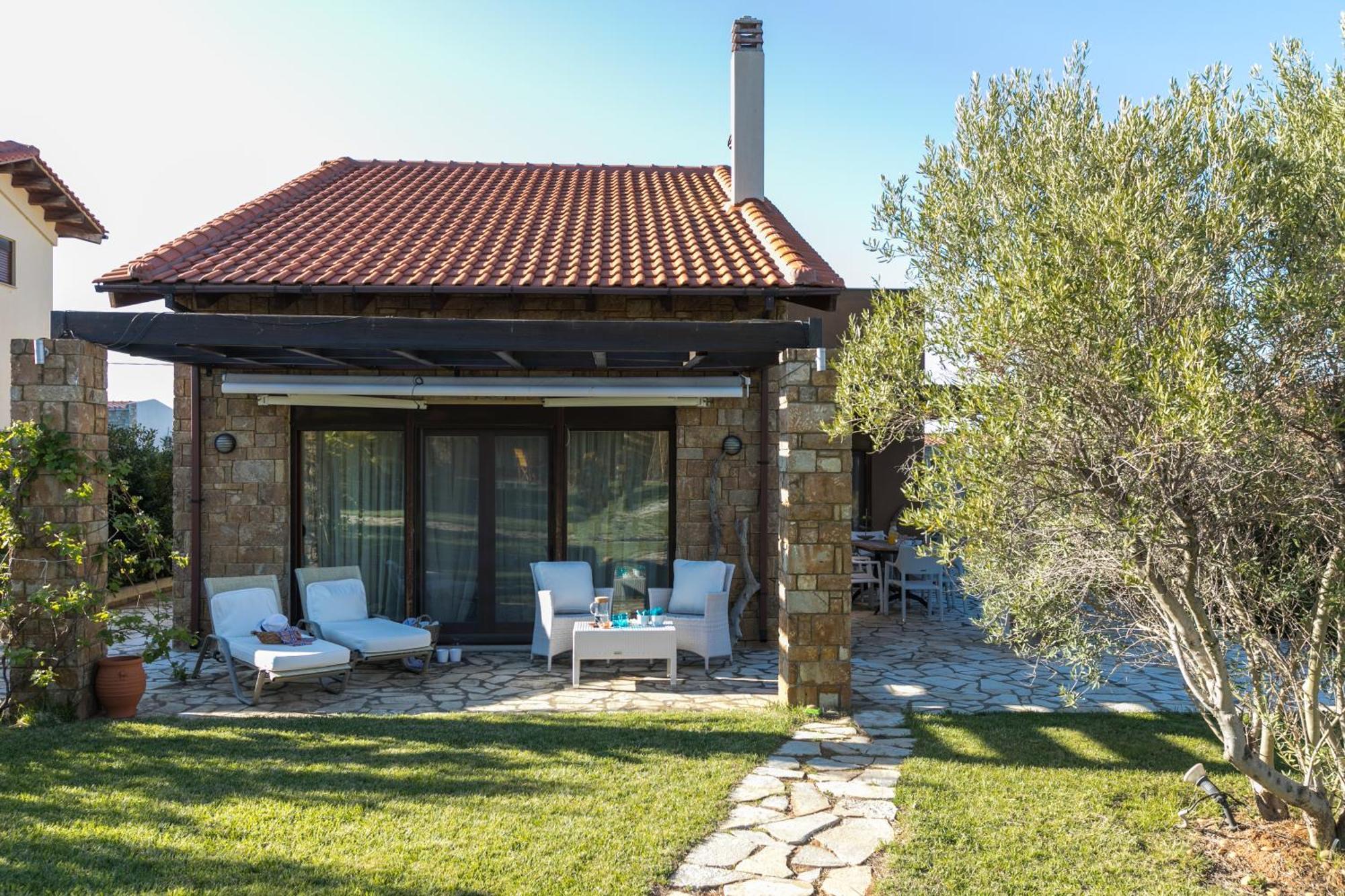 Serenity Villas, Nilie Hospitality Mgmt Fourka Exterior foto