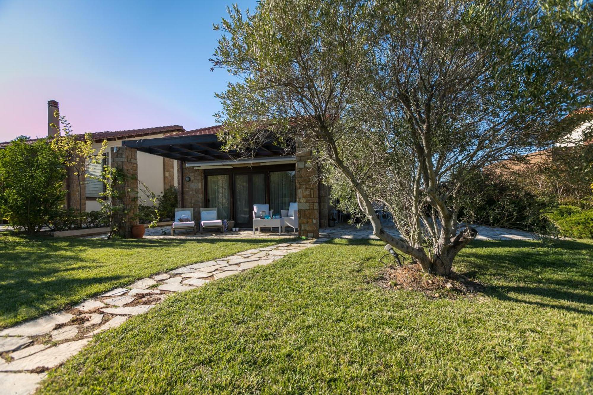 Serenity Villas, Nilie Hospitality Mgmt Fourka Exterior foto