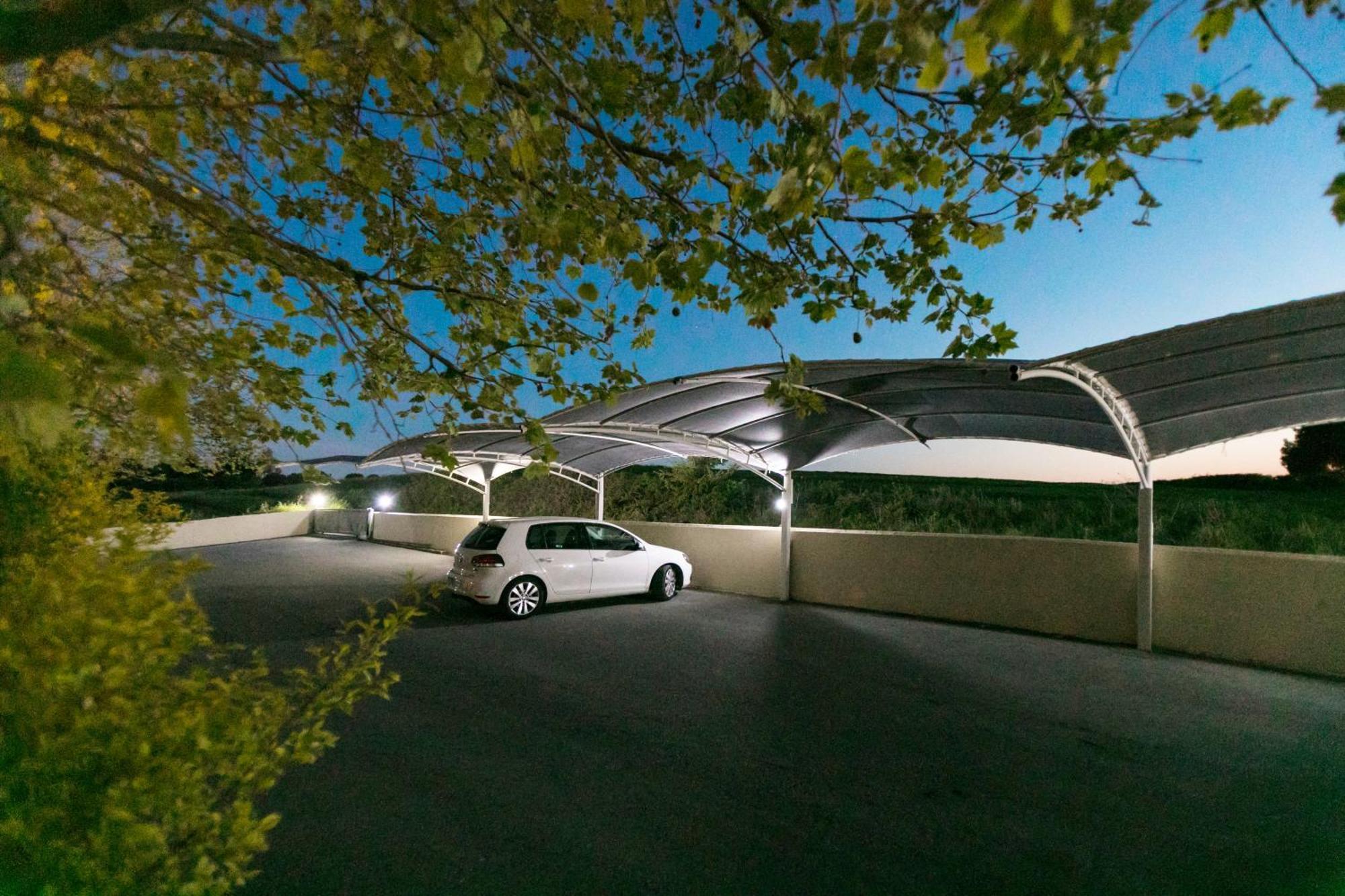 Serenity Villas, Nilie Hospitality Mgmt Fourka Exterior foto